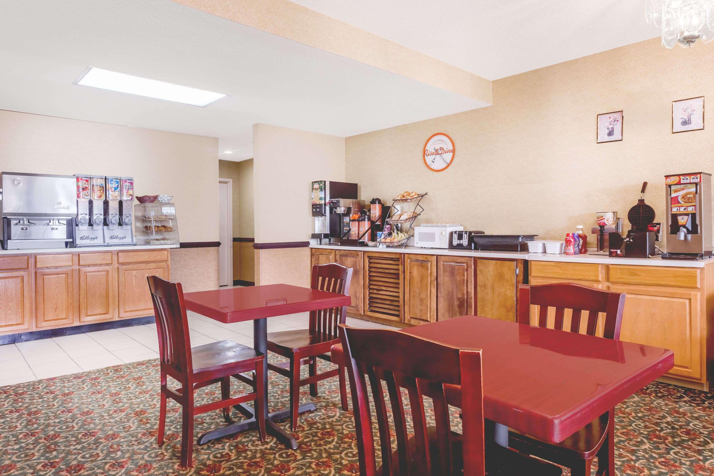 Howard Johnson By Wyndham Perry Ga Buitenkant foto